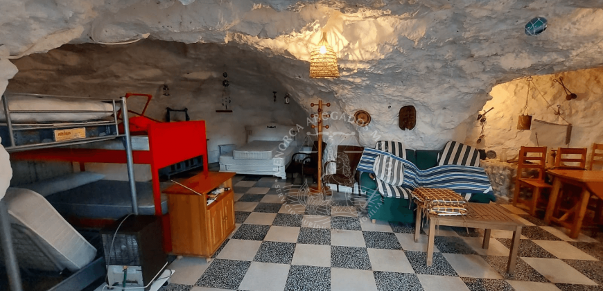Detached House in Santandria