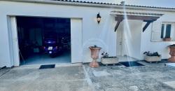 Chalet with tourist license in Cala en Bosch