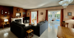 Chalet with tourist license in Cala en Bosch
