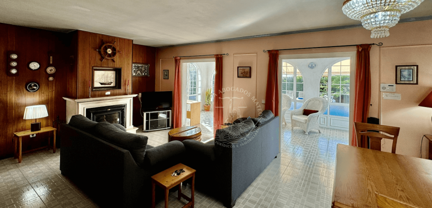 Chalet with tourist license in Cala en Bosch