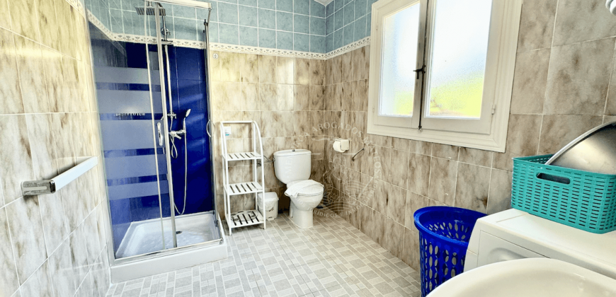 Chalet with tourist license in Cala en Bosch