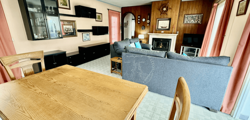 Chalet with tourist license in Cala en Bosch