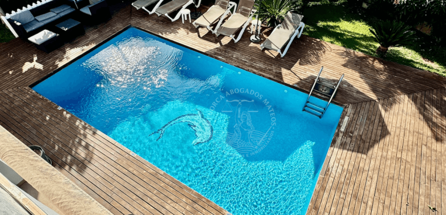 Chalet with tourist license in Cala en Bosch
