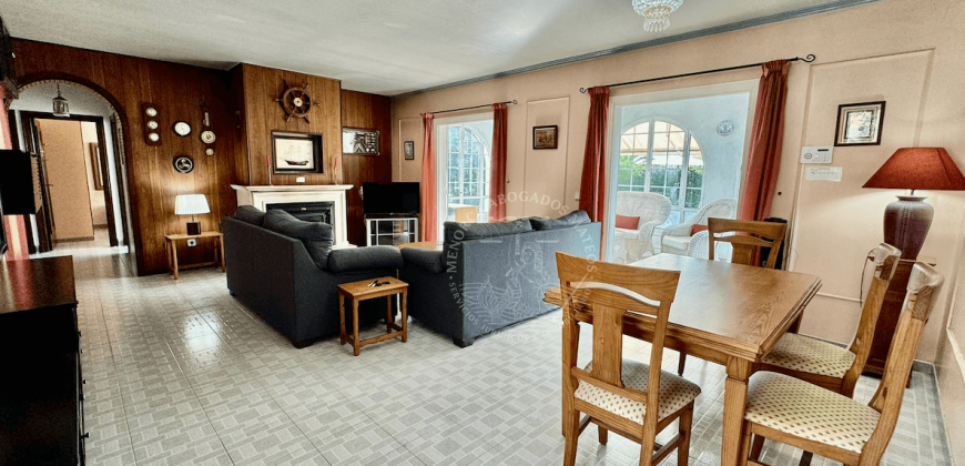 Chalet with tourist license in Cala en Bosch