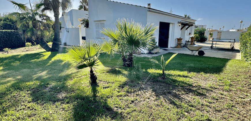 Chalet with tourist license in Cala en Bosch