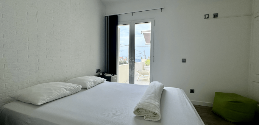 Exclusiva Oportunidad en Ciutadella: Propiedad de Lujo a Pocos Pasos del Mar