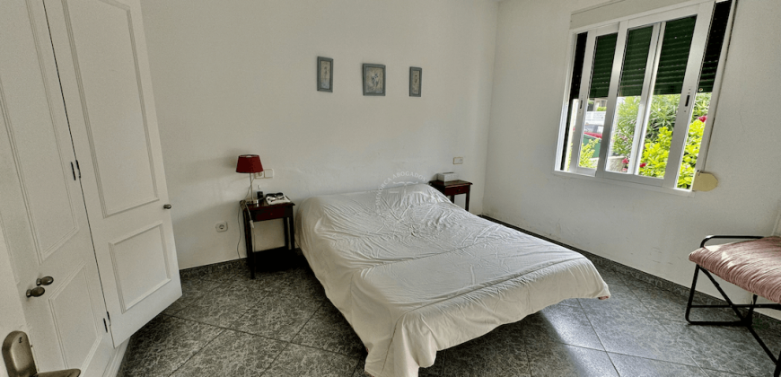 Exclusiva Oportunidad en Ciutadella: Propiedad de Lujo a Pocos Pasos del Mar