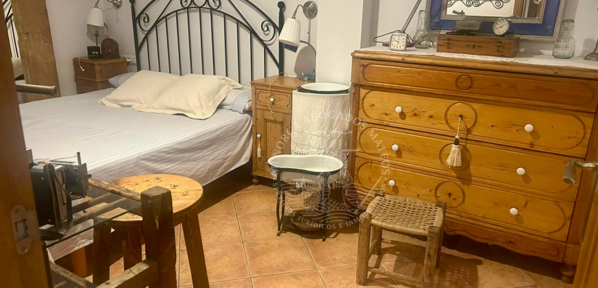 Cozy Ground Floor Apartment Just Minutes from Ciutadella’s Center
