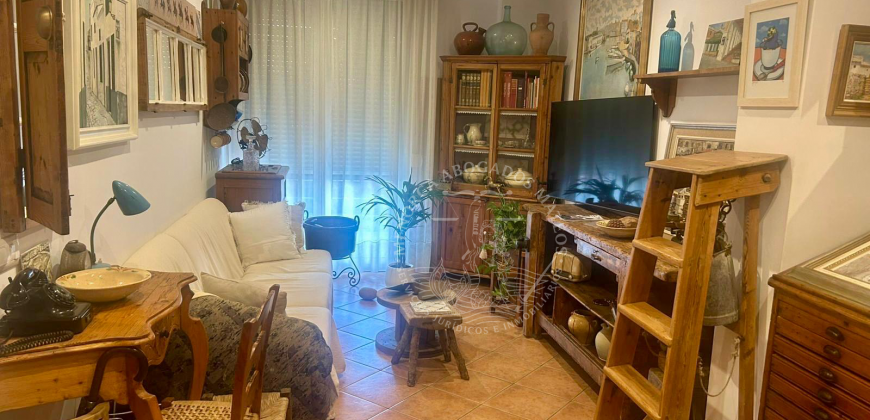 Cozy Ground Floor Apartment Just Minutes from Ciutadella’s Center