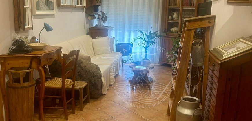 Cozy Ground Floor Apartment Just Minutes from Ciutadella’s Center