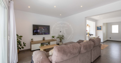 Chalet with Tourist License in Cala Blanca: Your Ideal Opportunity in Ciutadella de Menorca