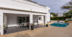 Chalet with Tourist License in Cala Blanca: Your Ideal Opportunity in Ciutadella de Menorca