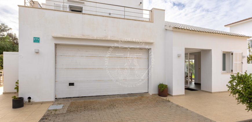 Chalet with Tourist License in Cala Blanca: Your Ideal Opportunity in Ciutadella de Menorca