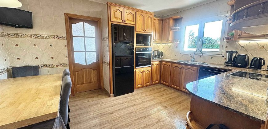 WONDERFUL VILLA WITH TOURIST LICENSE