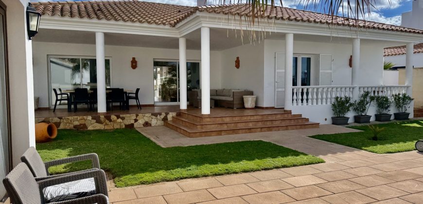 WONDERFUL VILLA WITH TOURIST LICENSE