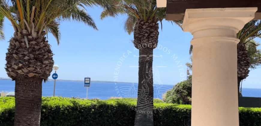 Exclusive seafront chalet with total privacy and spectacular views