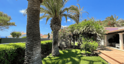 Exclusive seafront chalet with total privacy and spectacular views