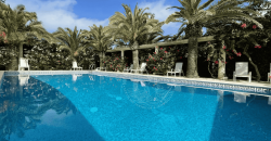 Exclusive seafront chalet with total privacy and spectacular views