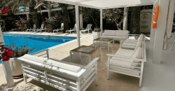Exclusive seafront chalet with total privacy and spectacular views