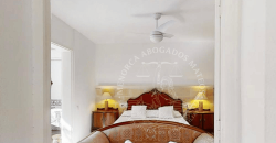 Exclusive seafront chalet with total privacy and spectacular views