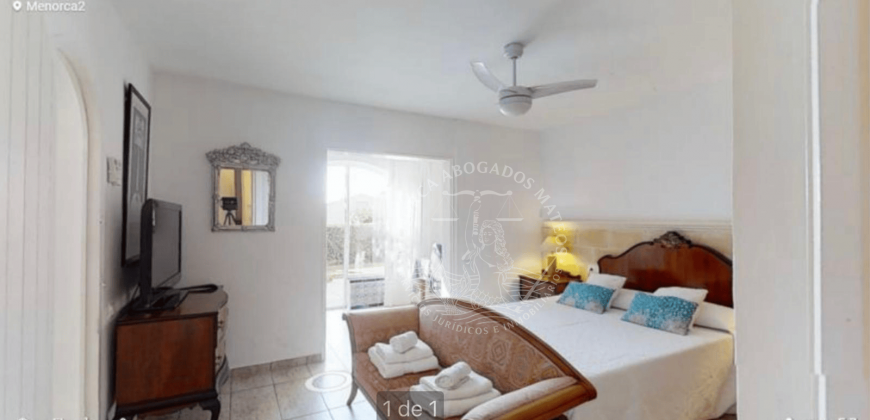 Exclusive seafront chalet with total privacy and spectacular views