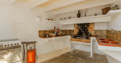 Exclusive seafront chalet with total privacy and spectacular views