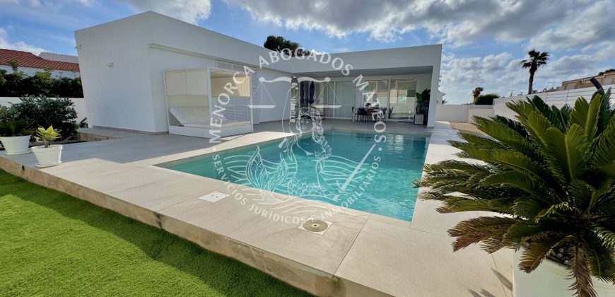 EXCLUSIVE PROPERTY IN CALA BLANCA – DESIGN, COMFORT, AND A PRIVILEGED LOCATION JUST 200 METERS FROM THE SEA