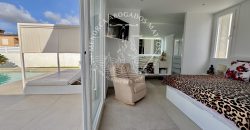 EXCLUSIVE PROPERTY IN CALA BLANCA – DESIGN, COMFORT, AND A PRIVILEGED LOCATION JUST 200 METERS FROM THE SEA
