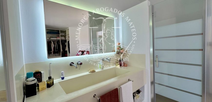EXCLUSIVE PROPERTY IN CALA BLANCA – DESIGN, COMFORT, AND A PRIVILEGED LOCATION JUST 200 METERS FROM THE SEA