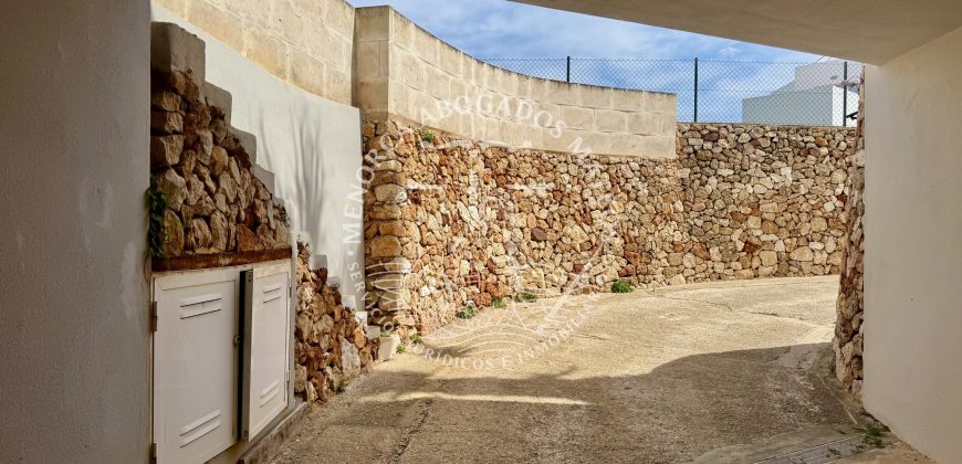 EN EXCLUSIVA! Encantador chalet independiente en Calan Blanes