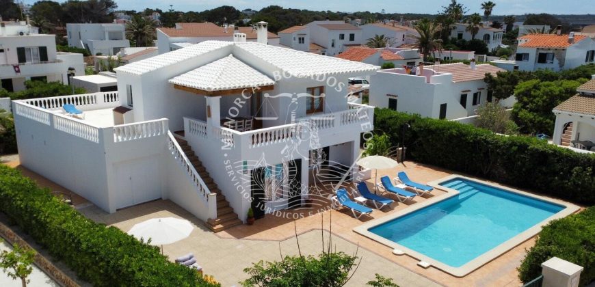 VILLA ONE ROW BACK FROM THE SEA IN CALA BLANCA
