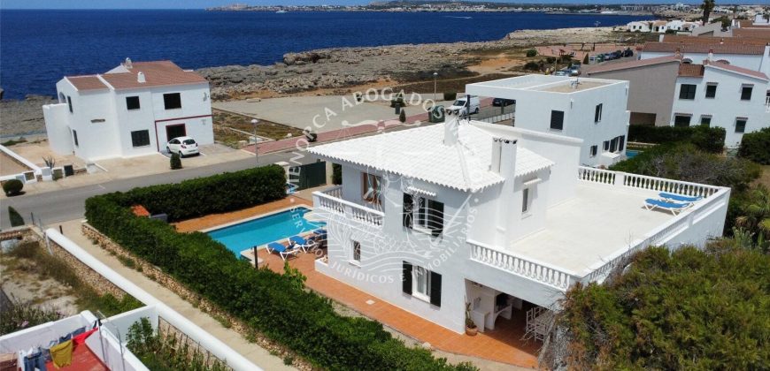 VILLA ONE ROW BACK FROM THE SEA IN CALA BLANCA