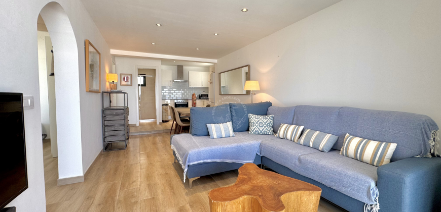 ESPECTACULAR CHALET CON VISTAS AL MAR EN CALA EN BOSCH
