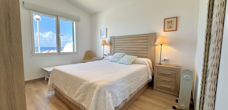 SPECTACULAR SEAFRONT VILLA IN CALA EN BOSCH