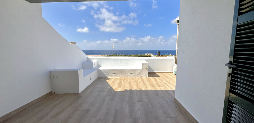 SPECTACULAR SEAFRONT VILLA IN CALA EN BOSCH