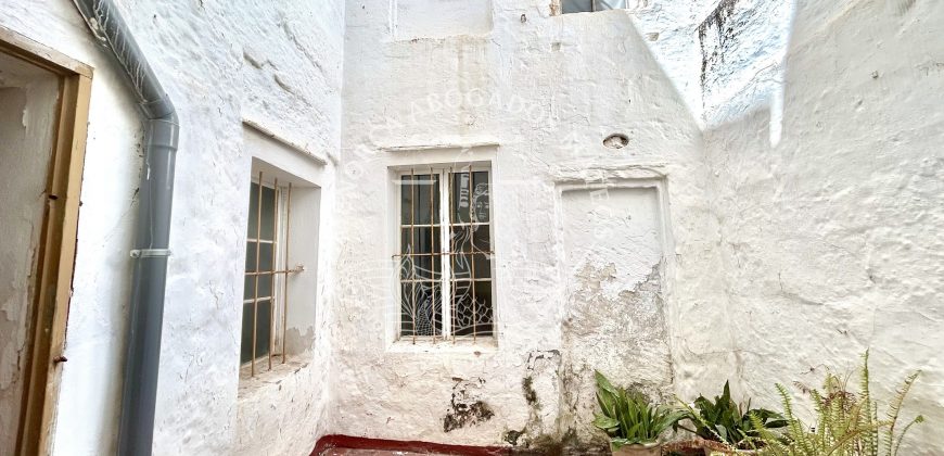 Detached house for sale in the historic center of Ciutadella