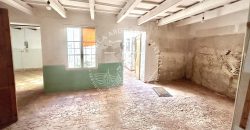 Detached house for sale in the historic center of Ciutadella