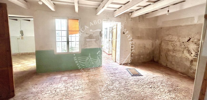 Detached house for sale in the historic center of Ciutadella