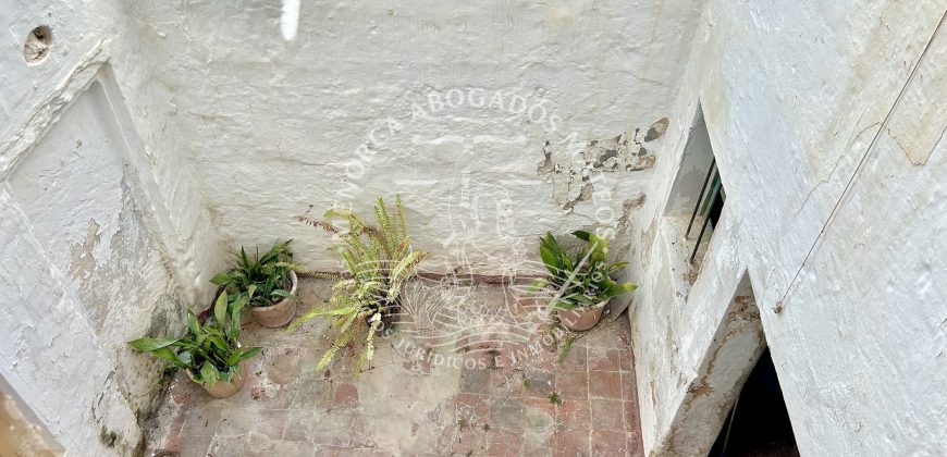 Detached house for sale in the historic center of Ciutadella