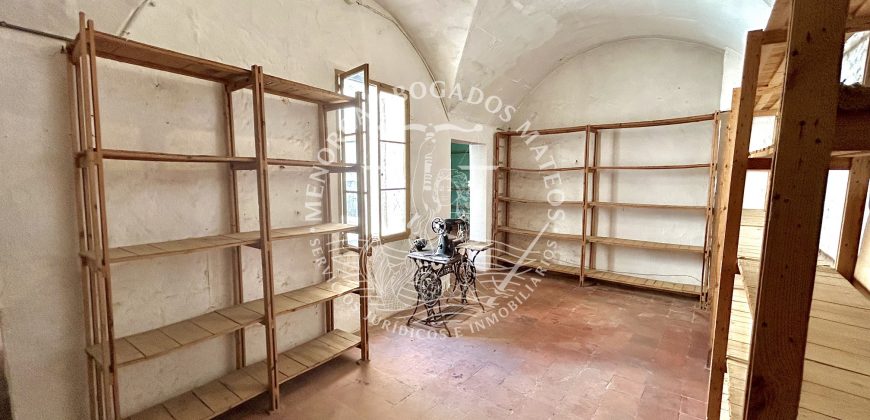 Detached house for sale in the historic center of Ciutadella