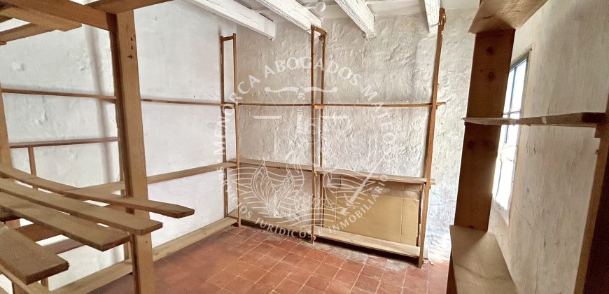 Detached house for sale in the historic center of Ciutadella