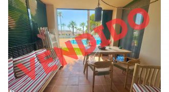 Apartamento en planta baja en Cala en Bosch