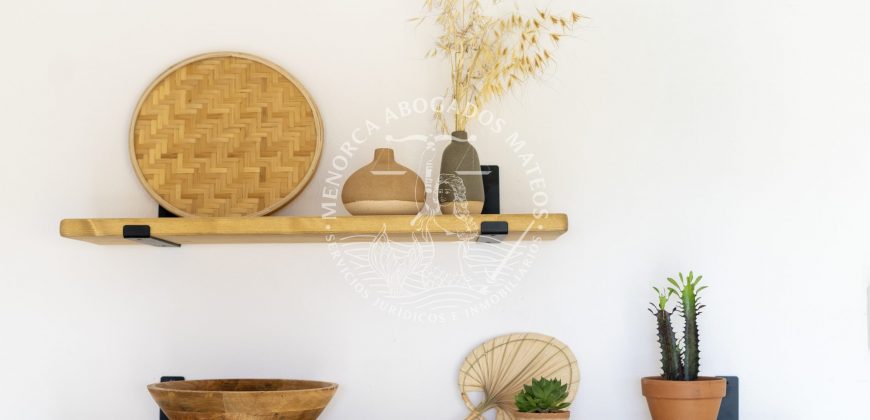 EN EXCLUSIVA! Apartamento en venta con licencia turística en Cap d’Artrutx – listo para entrar y rentabilizar