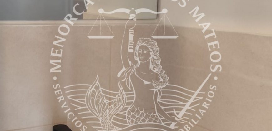 APPARTEMENT EN REZ-DE-CHAUSSÉE ENTIÈREMENT RÉNOVÉ À CALA’N BOSCH – PRÊT À HABITER