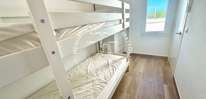 EN EXCLUSIVA | Chalet reformado con piscina comunitaria en Cala en Blanes
