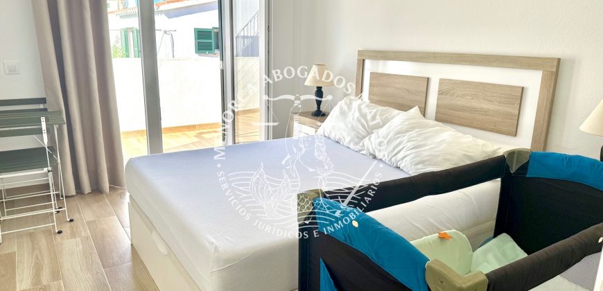 EN EXCLUSIVA | Chalet reformado con piscina comunitaria en Cala en Blanes