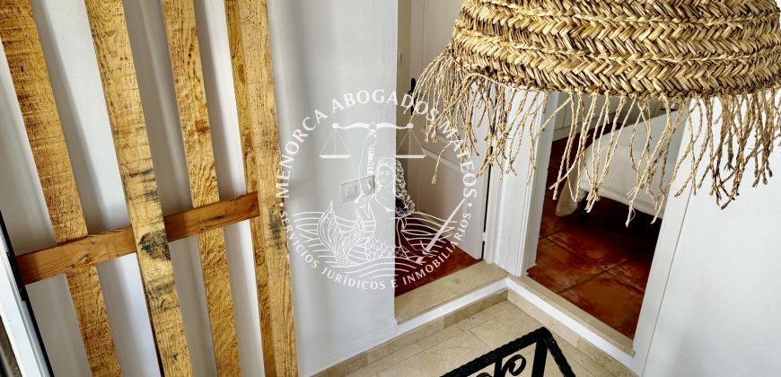 EN EXCLUSIVA Elegante casa señorial menorquina con terraza en Ferreries